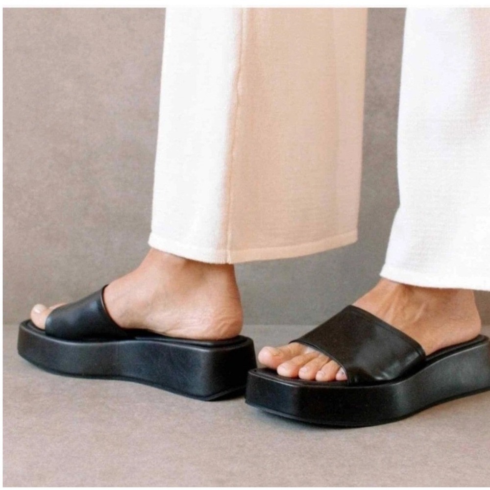 SVEGAN Platform Slide Sandals Women Size 42 Black Excellent Vegan Square‎ Toe